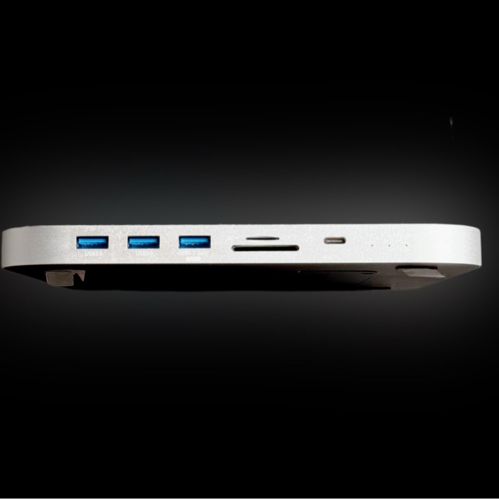 White Wireless Access Point with Minimalist Design - Picture 2 of 7